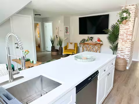 Building Photo - 218 Sherman Ave