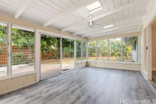 Foto del edificio - 575 Auwina St