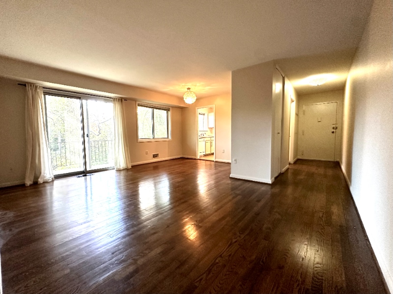 Foto principal - 10507 Weymouth St
