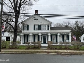 Building Photo - 20 Elm St