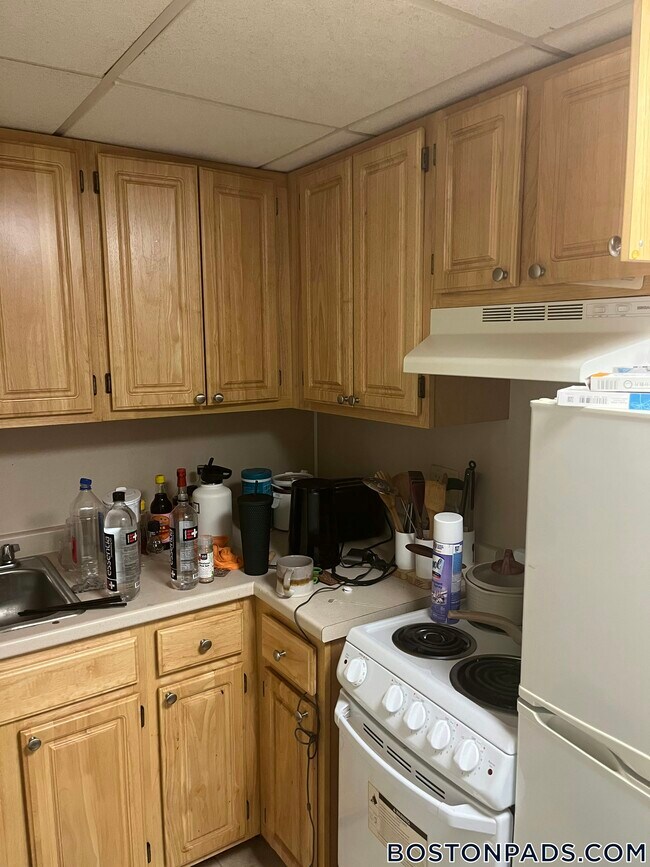 Building Photo - 62 Boylston St