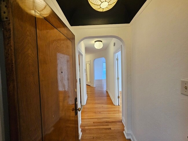 Foto del edificio - 5503 N Campbell Ave