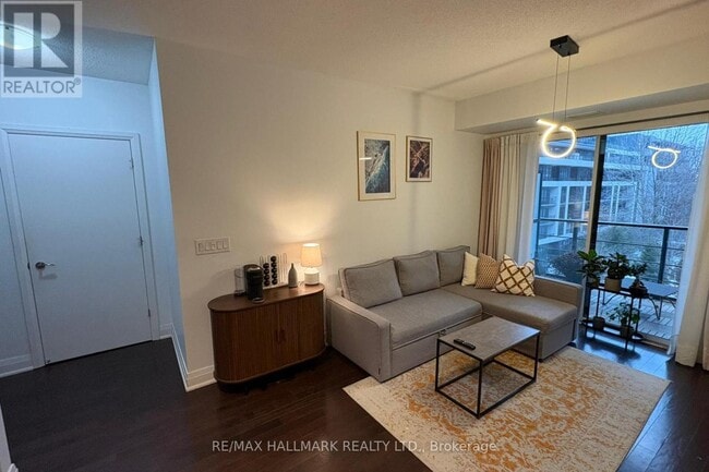 Photo du bâtiment - 21 Clairtrell Rd