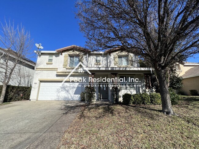Foto del edificio - Spacious 4bd/2.5ba Rocklin Home with 2 Car...