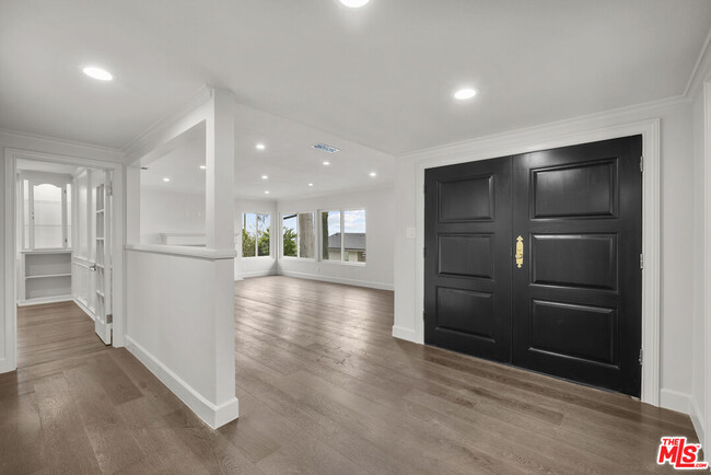 Foto del edificio - 3361 Scadlock Ln