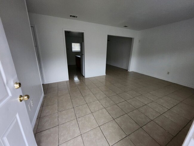 Building Photo - Gulfport 3 Bedroom