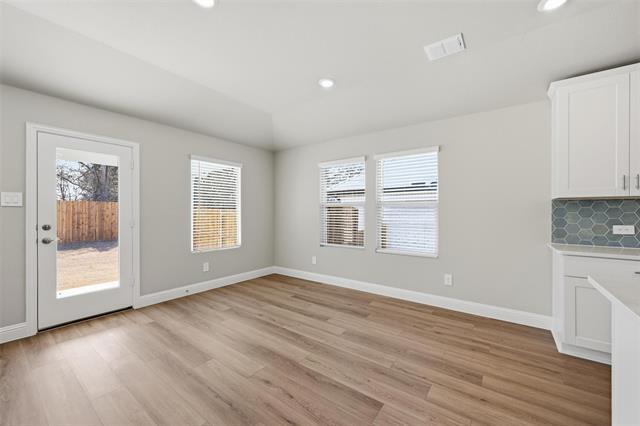 Foto del edificio - 407 Midnight Oak Dr