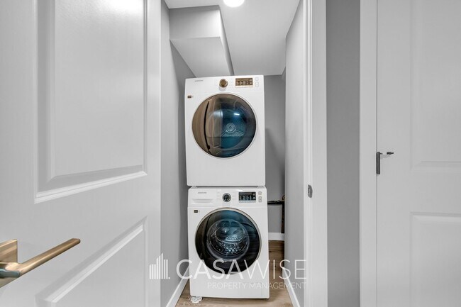 Photo du bâtiment - 10248 157 St NW