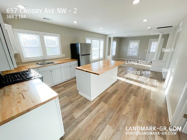 Foto del edificio - 657 Crosby St NW