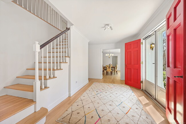 Building Photo - 60 Squires Ln