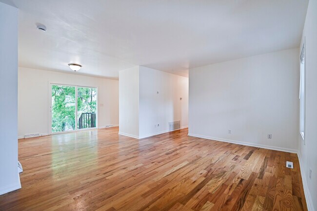 Living Room-Dinette - 8770 W 79th Cir