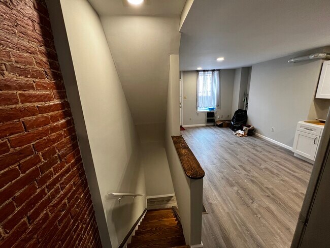 Foto del edificio - 714 Chadwick S St