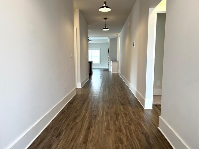 Foto del edificio - 154 Fernhill Dr NW