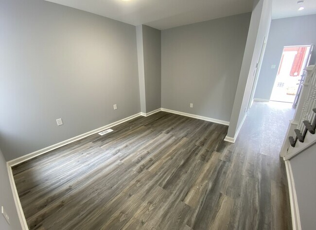 Photo - 1911 Fontain St Townhome