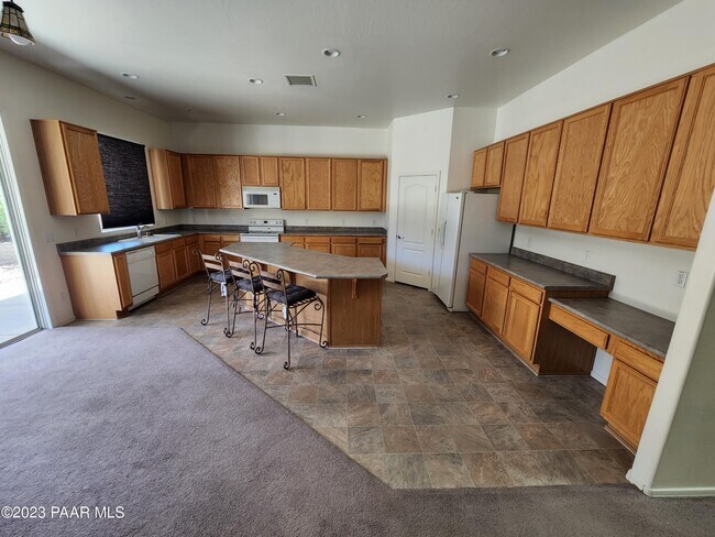 Building Photo - 7665 Rabbit Brush Ln
