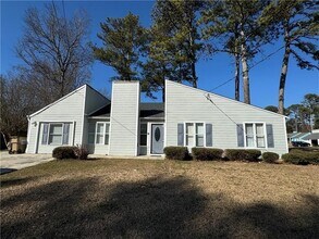 Building Photo - 17 Hartley Woods Dr