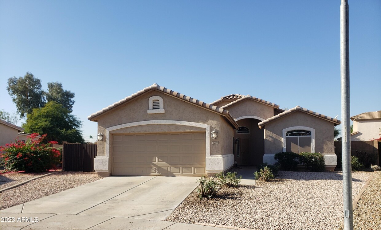 Primary Photo - 11037 W Granada Rd