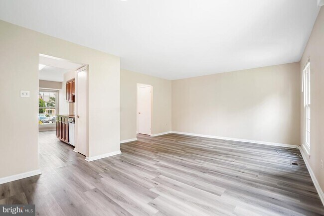 Foto del edificio - 3121 Benton Square Dr