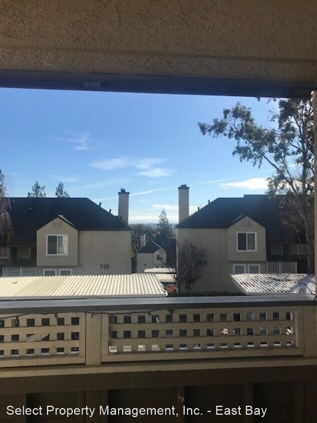 Foto principal - 1 br, 1 bath House - 725 Essex Ct #294