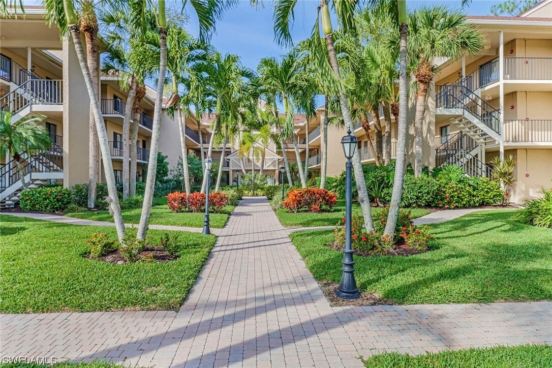 Foto principal - 5250 Fox Hollow Dr