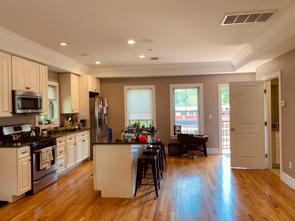 344 Gallivan Blvd, Boston, MA 02124 Apartments in Boston, MA