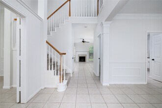 Building Photo - 107 N Sunny Slope Cir