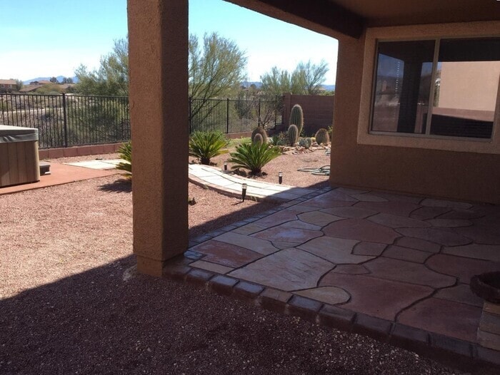 Foto del edificio - A   beautiful two-story five bedroom, 2.5 ...