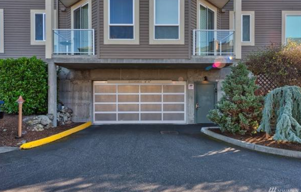 Building Photo - 1419 Digby Pl