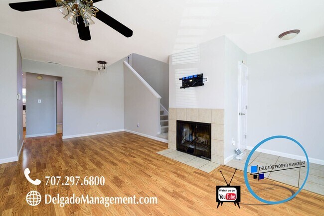 Foto del edificio - Benicia! Beautiful large townhouse located...