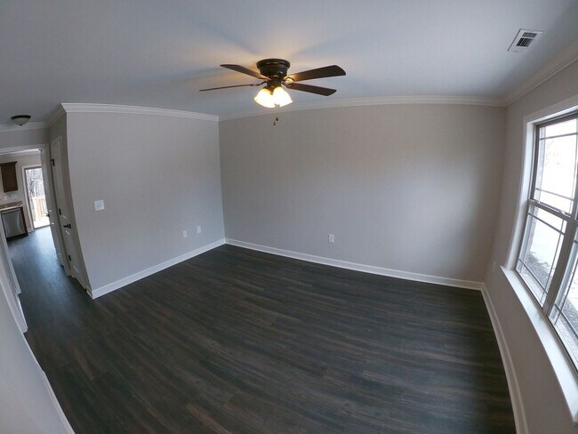 Building Photo - FOR LEASE - 3 Bed, 2.5 Baths, 1300sqft (Ha...