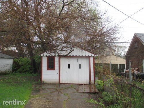 Building Photo - 9180 Hartwell St
