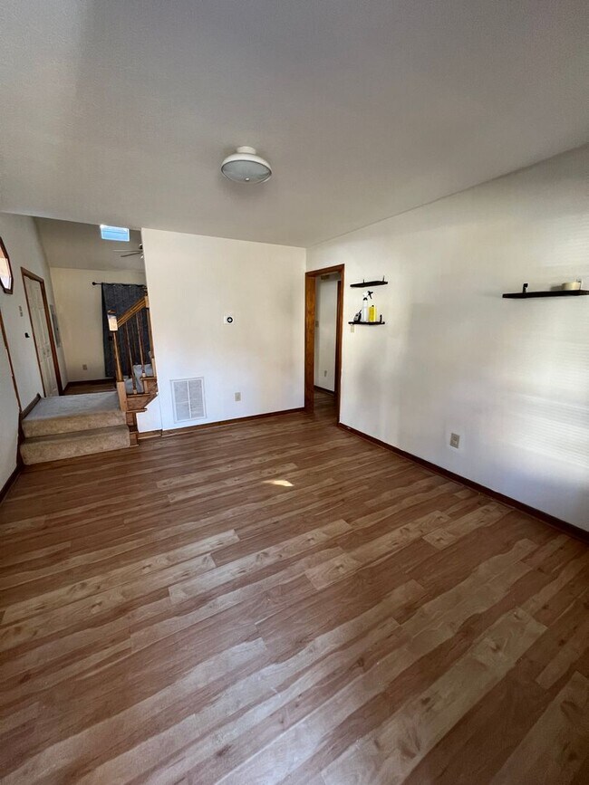 Foto del edificio - 6165 Stockade Dr