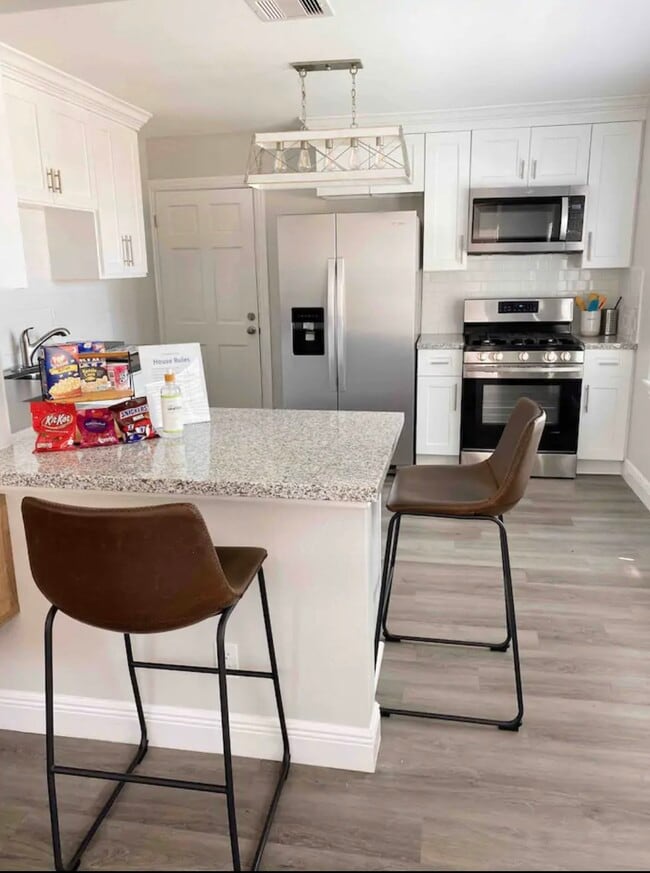 Building Photo - 4312 Avenue O 1/2