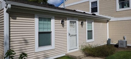 Building Photo - 307 Somerset Ln