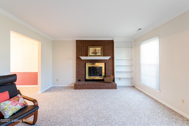 Building Photo - 2402 Thelma Ct