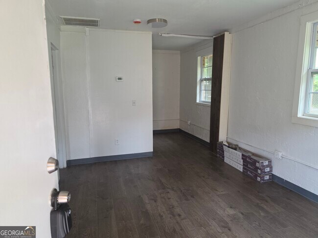 Foto del edificio - 1148 Booker Ave SW