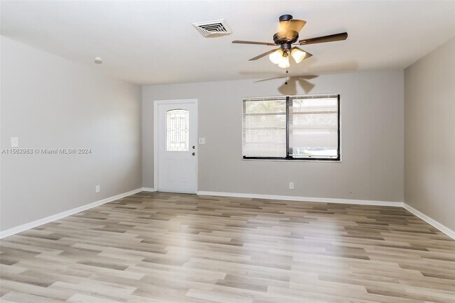 Foto del edificio - 400 W 36th St