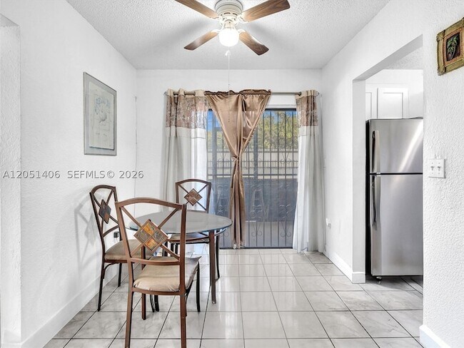Foto del edificio - 13500 NE 3rd Ct