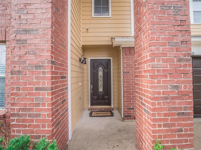 Foto del edificio - 7226 Sherman Ridge Ln