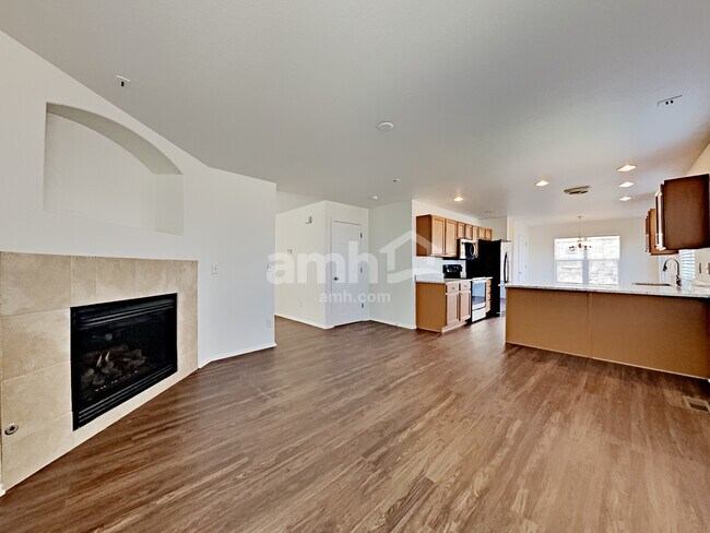 Building Photo - 4804 S Eaton Parkway