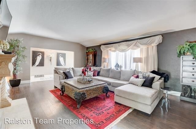 Building Photo - 3 br, 2.5 bath House - 111 Pepper Tree Rd