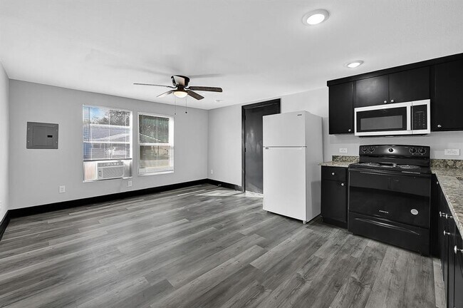 Foto del edificio - 1313 10th St