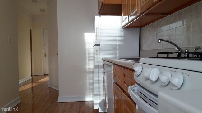 Foto del edificio - 2214 64th St