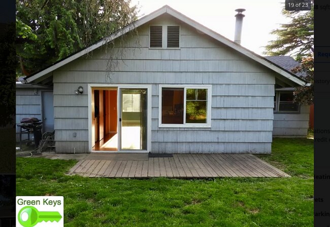 Foto del edificio - Two-Bedroom ranch with a carport and fully fenced back yard