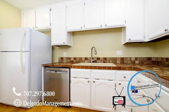 Foto del edificio - Large two bedroom, two bath located at The...