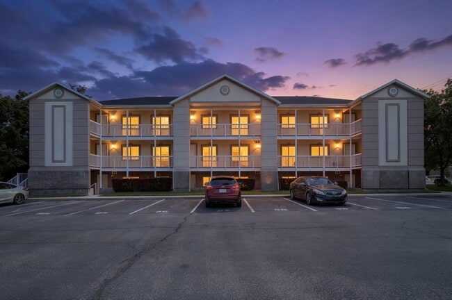 Building Photo - 1208 W 160 N