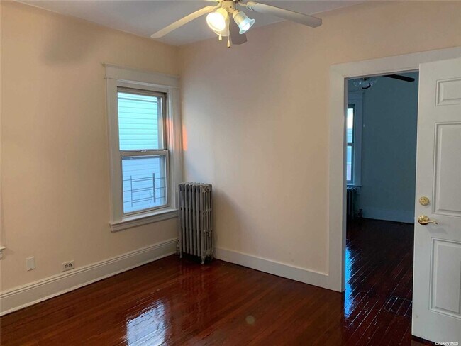 Building Photo - 88-54 75th St