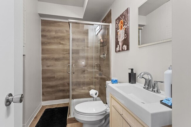 Building Photo - 1800 W Bethune St