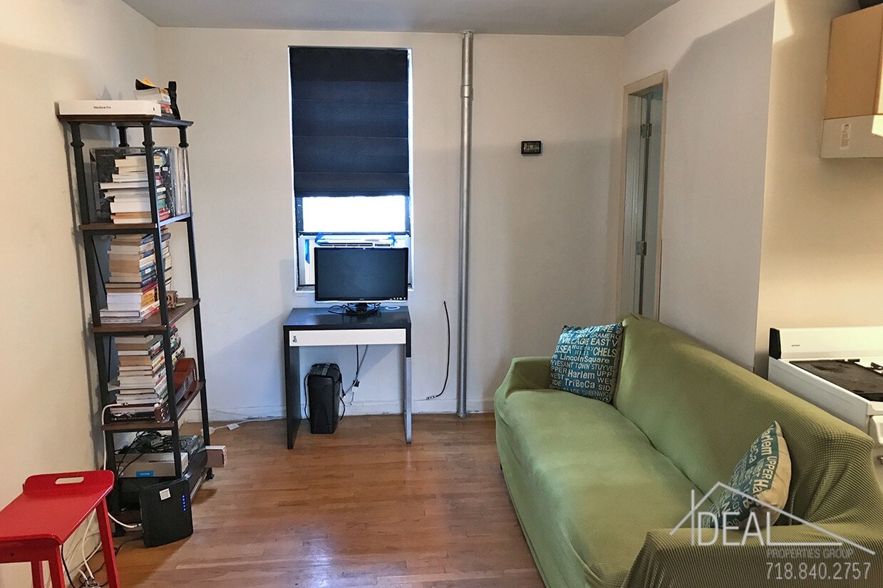 Foto principal - 127 McKibben St