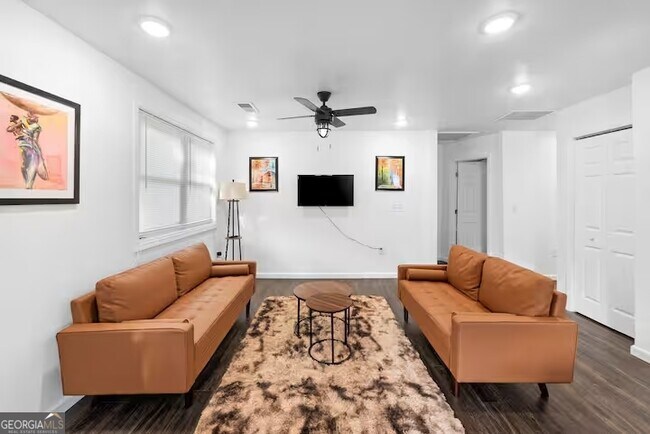 Building Photo - 2533 Godfrey Dr NW